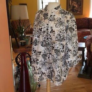 100% linen shirt or blouse w/ high collar v-neck